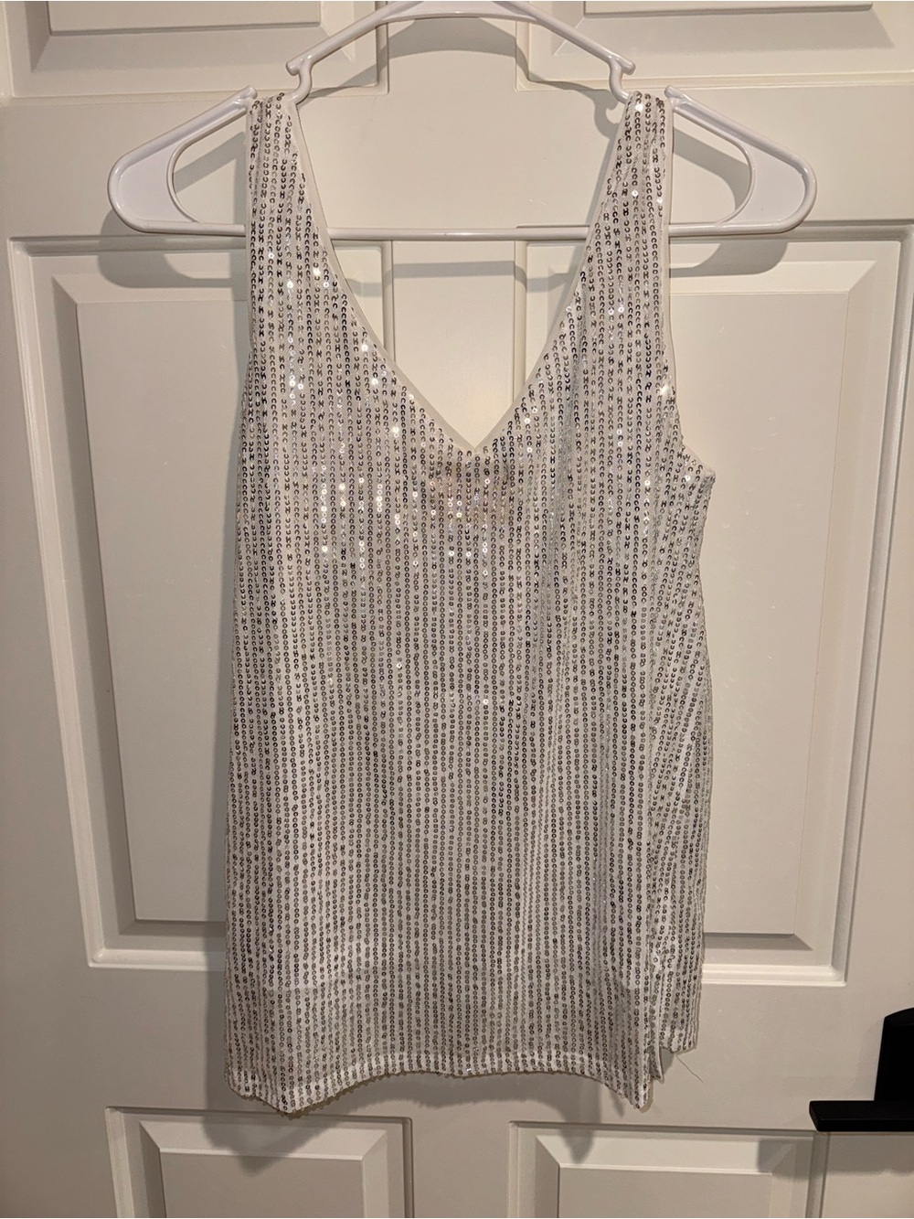 Judith March White Sequin Tank with Multi-Color Beaded Turkey Motif - Picture 4 of 5